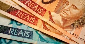 Investimentos dos brasileiros sobem em dezembro de 2024.