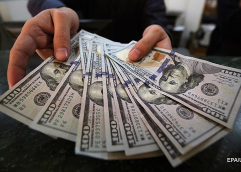 Bolsa fecha estável mesmo com a queda da Petrobras, e o dólar fecha a 5,82,