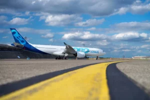 Passagens aéreas subiram 118% desde a pandemia de COVID.