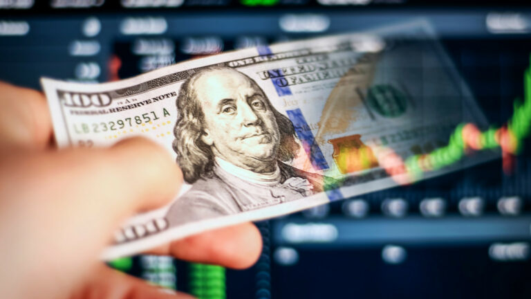 Dólar abre em alta após reação ao orçamento de 2025.